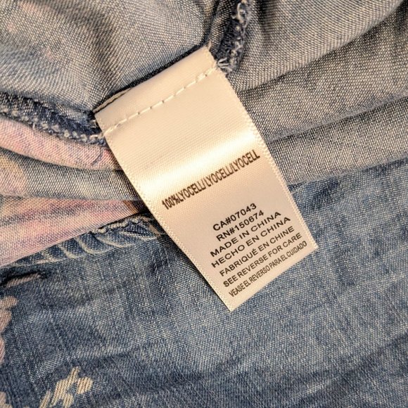 STANDARD GRACE Women's floral denim button-up shirt, adjustable sleeves, MEDIUM - Picture 15 of 16